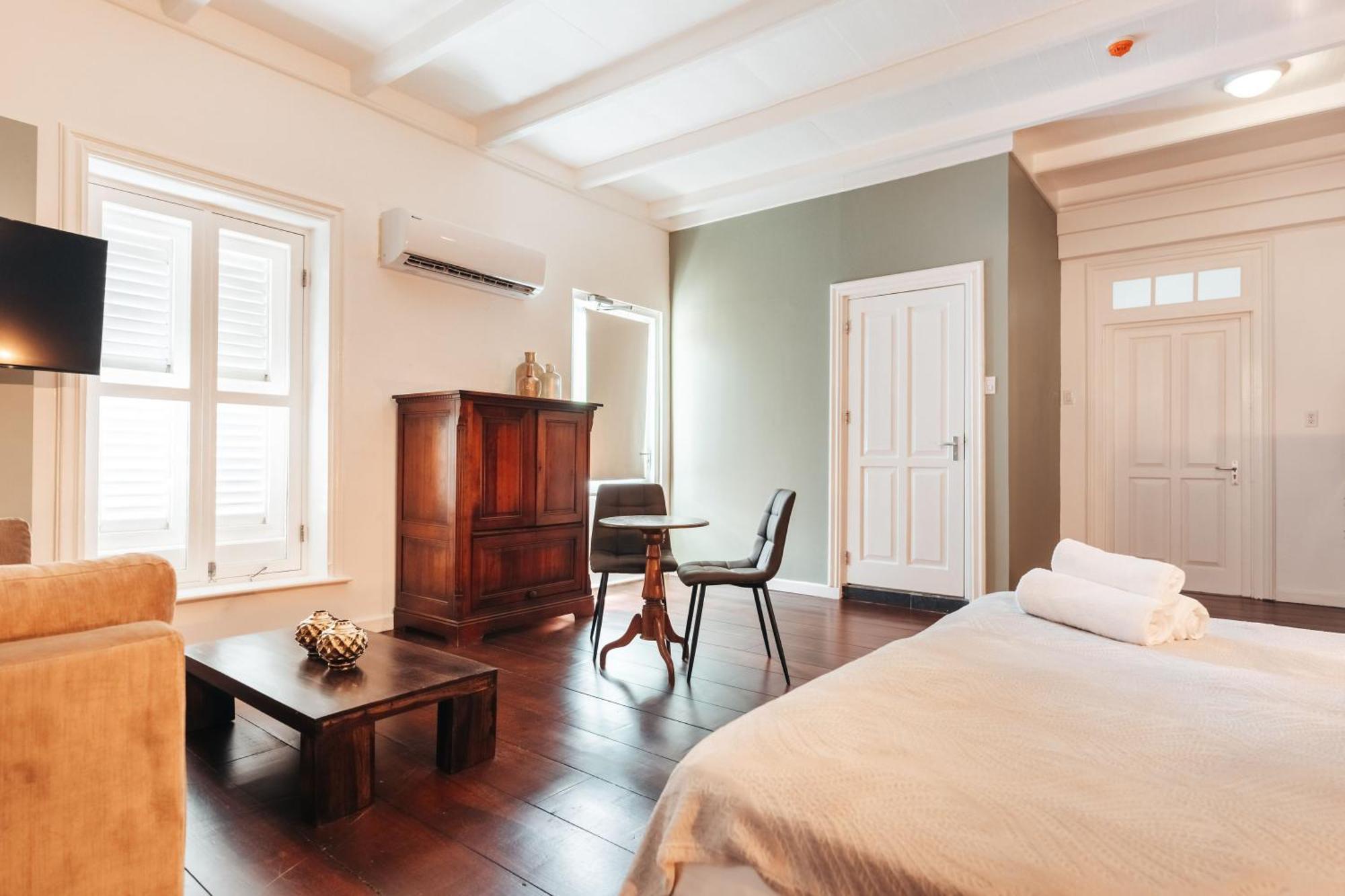 Atelier Skalo Boutique Hotel ウィレムスタッド エクステリア 写真